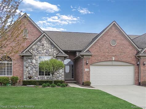 How many photos are available for this home Redfin has 47 photos of 366 Shoreview Dr. . Shoreview dr
